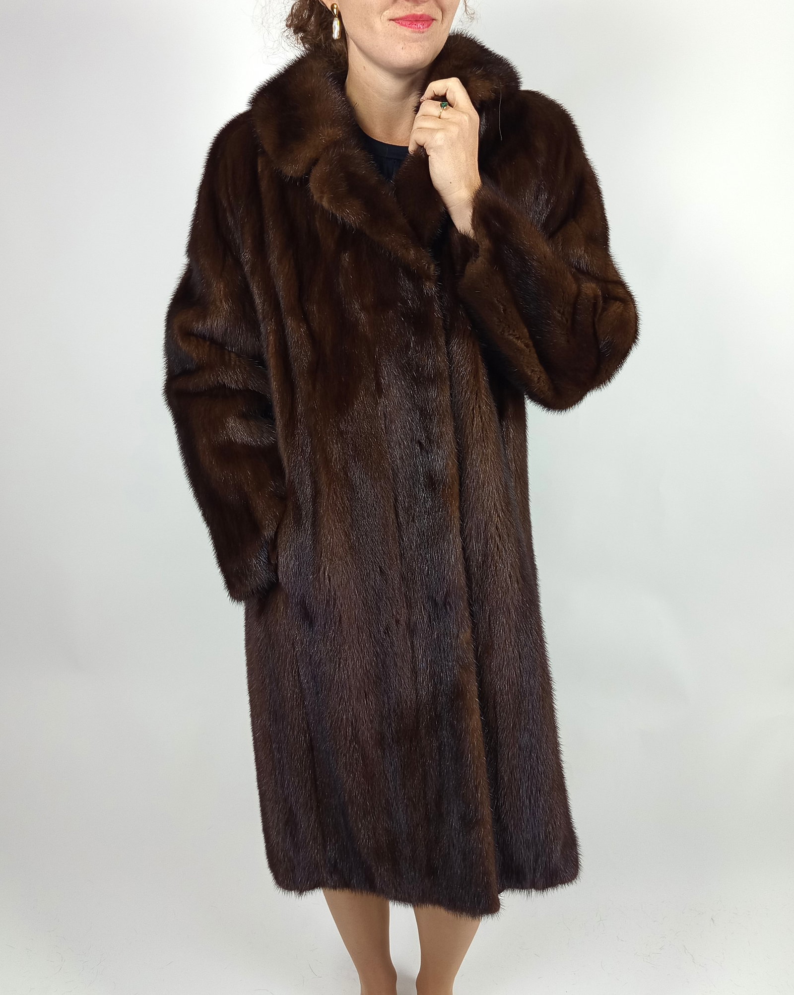 LONG BROWN MINK FUR COAT EU: XL ; US: 20 - 10