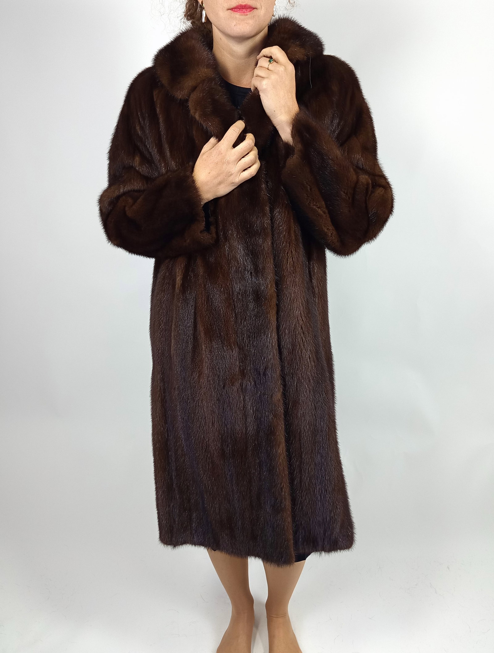 LONG BROWN MINK FUR COAT EU: XL ; US: 20 - 9