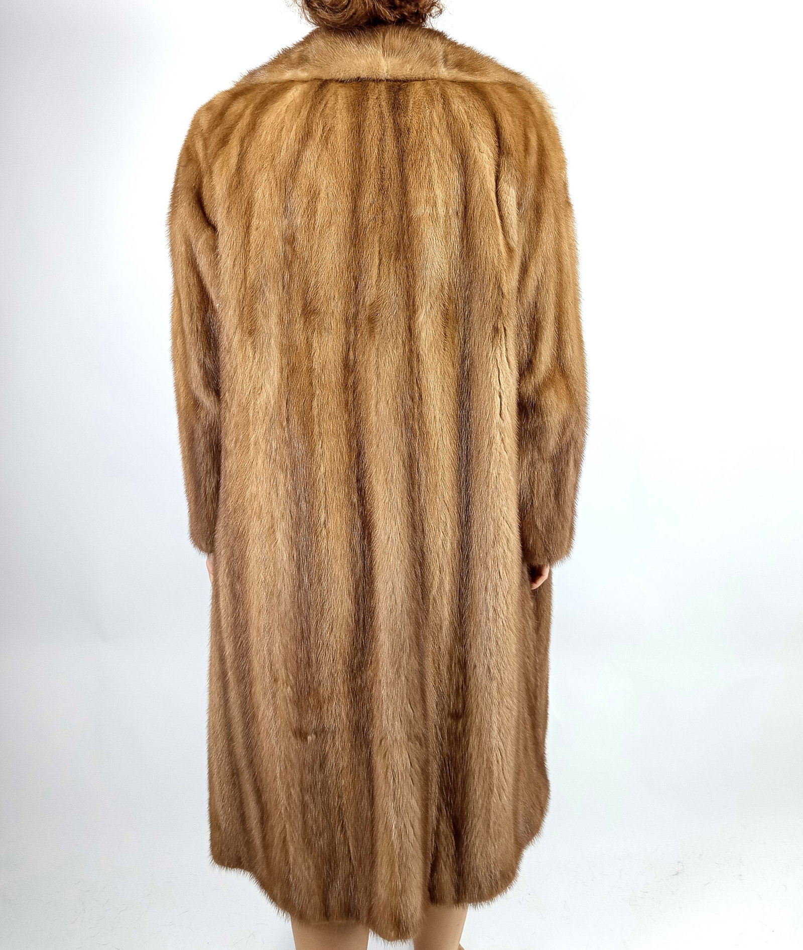 BEIGE MINK FUR COAT EU: XL ; US: 18 - 5