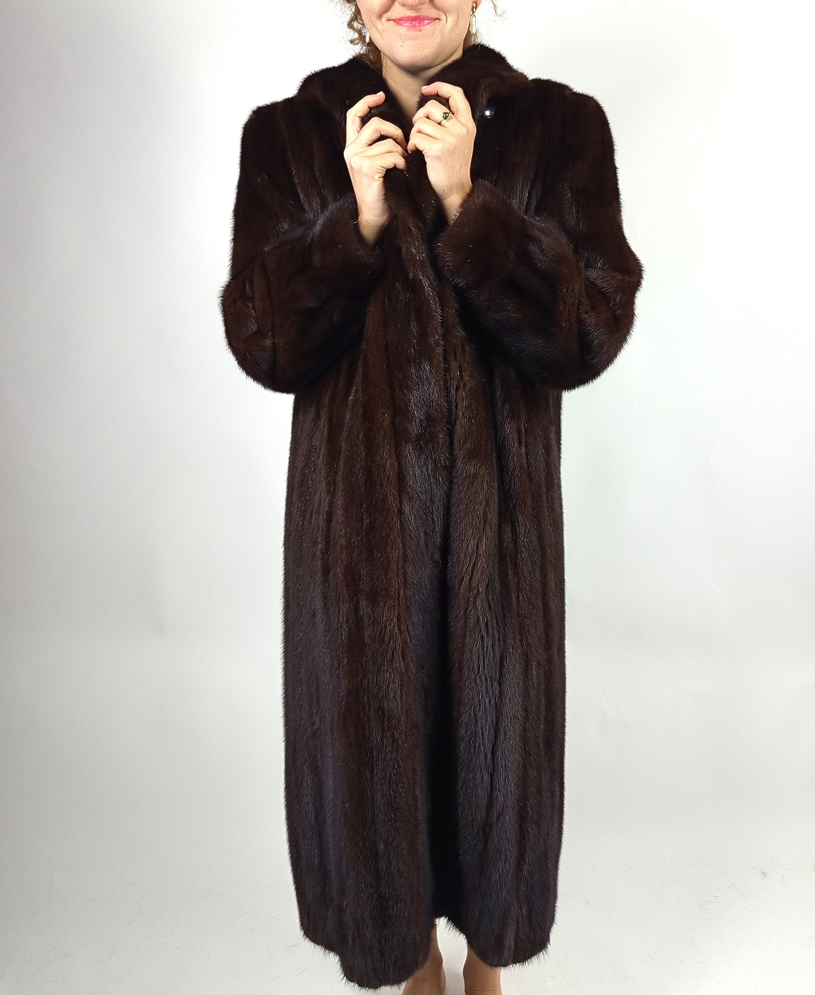 MAHOGANY MINK FUR COAT EU: XXL ; US: 22 - 8