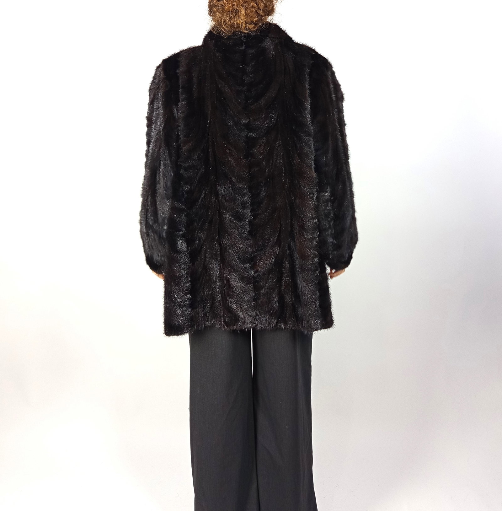 MAHOGANY MINK SHORT COAT EU: XXL - US:24 - 7