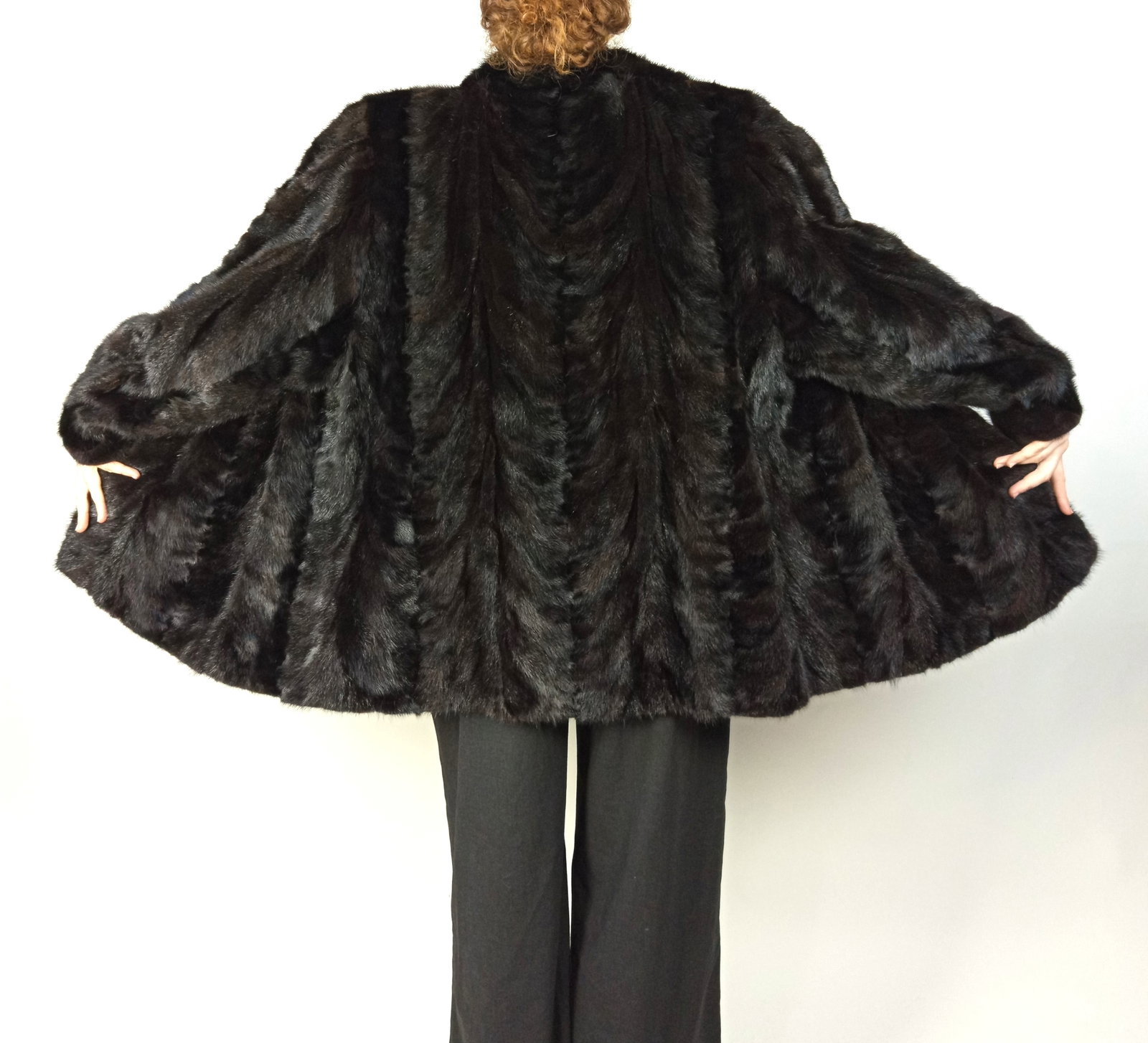 MAHOGANY MINK SHORT COAT EU: XXL - US:24 - 8