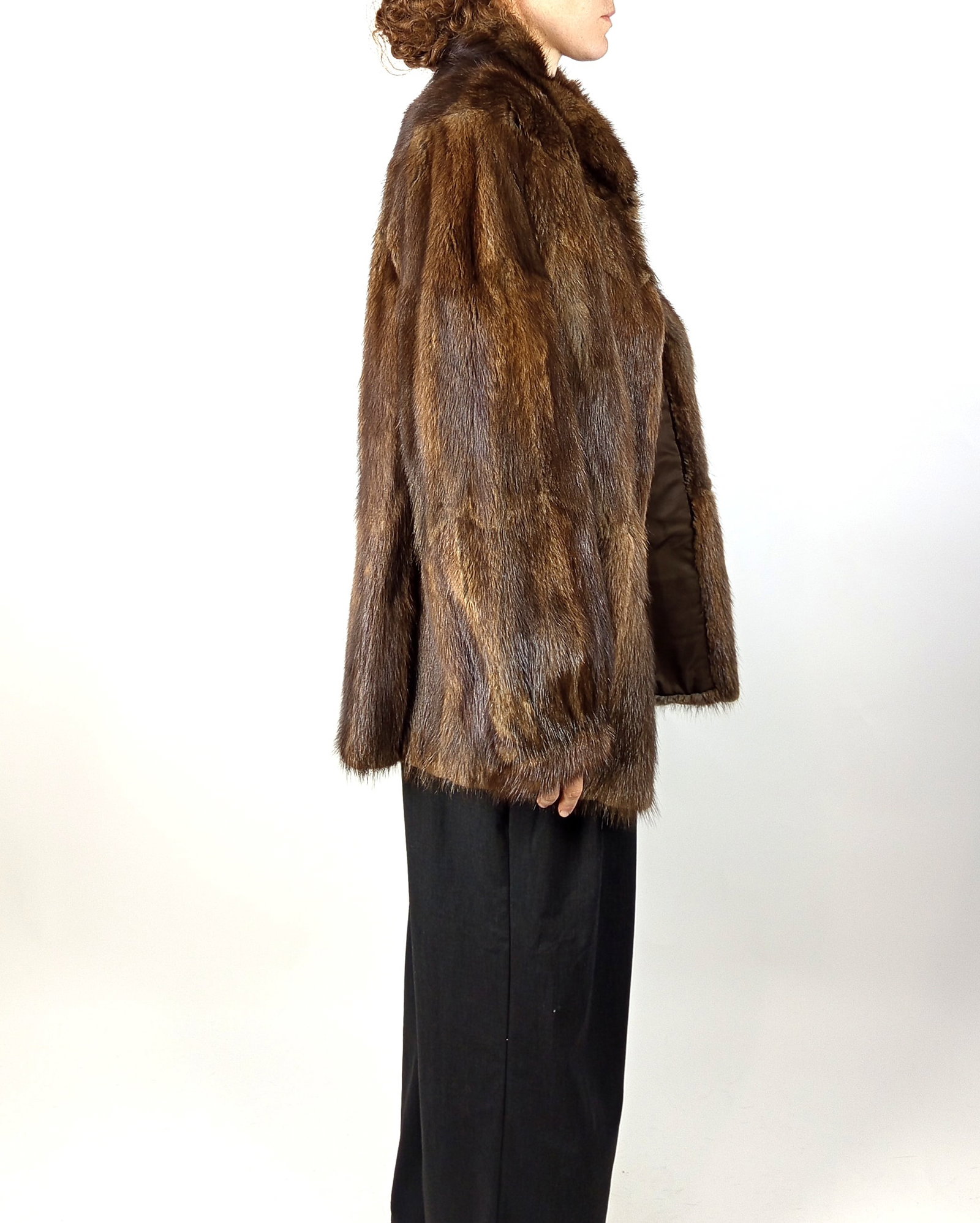 BISAM FUR SHORT COAT EU: XL - US:20 - 8