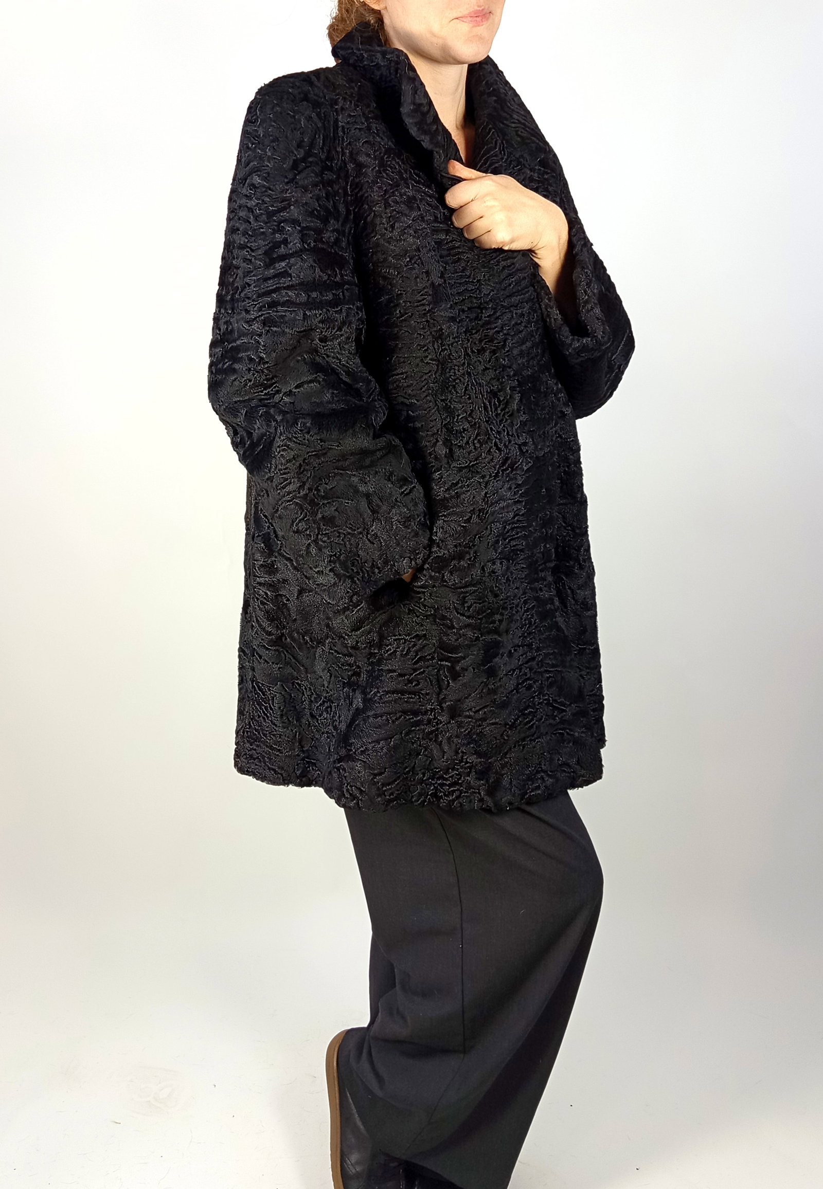 BLACK KARABUL FUR COAT EU: XL - US:20 - 4