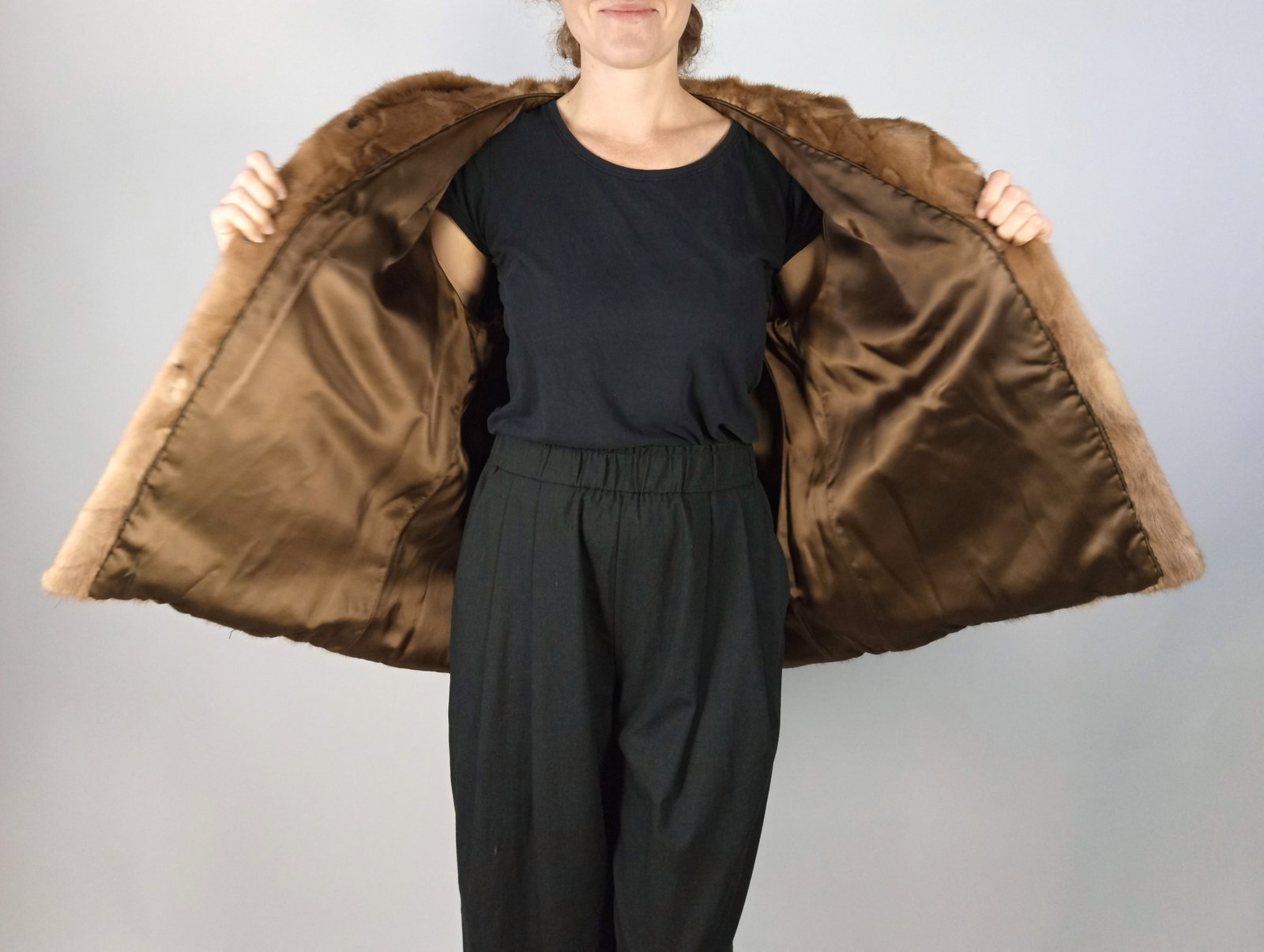 LIGHT BROWN MINK JACKET WITH HOOD EU: XL - US:20 - 12