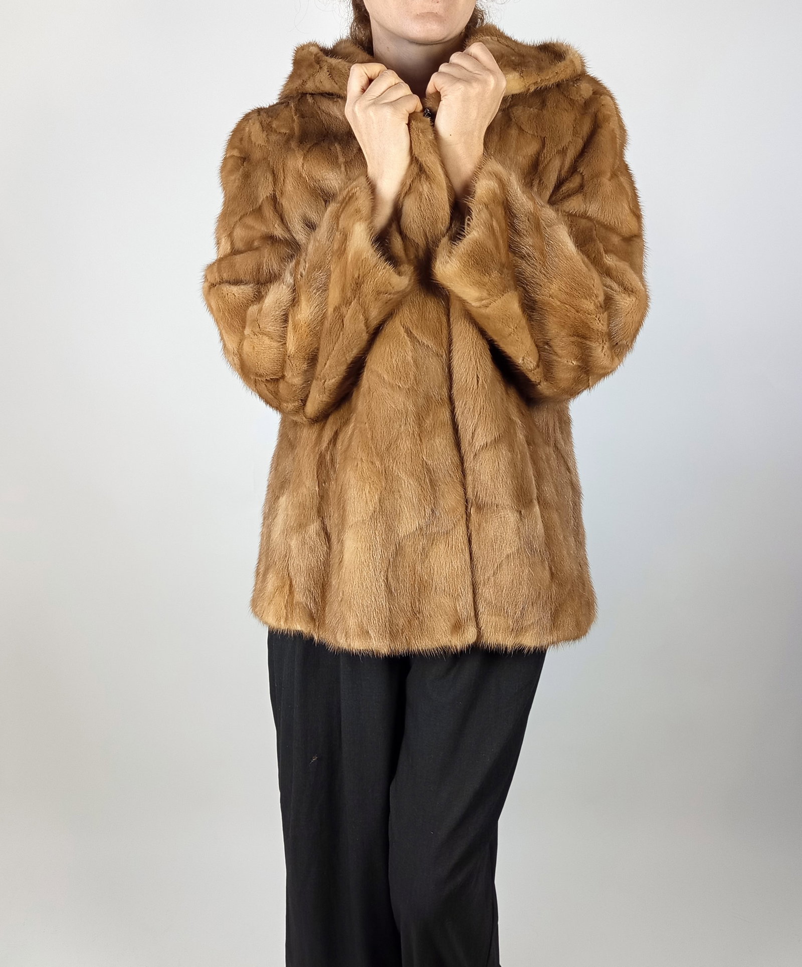 LIGHT BROWN MINK JACKET WITH HOOD EU: XL - US:20 - 2