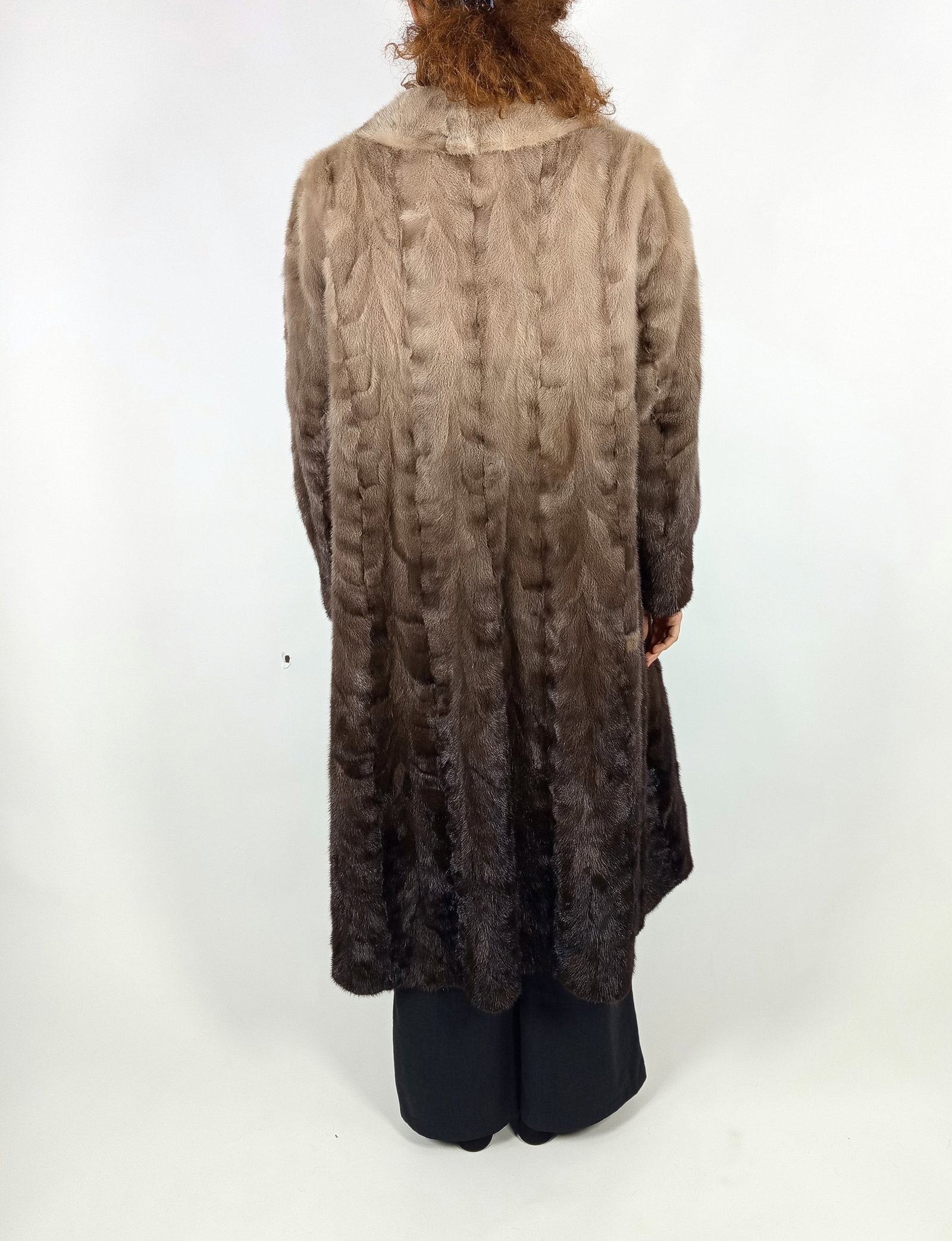 GREY DEGRADE MINK FUR COAT EU: XL ; US: 18 - 5