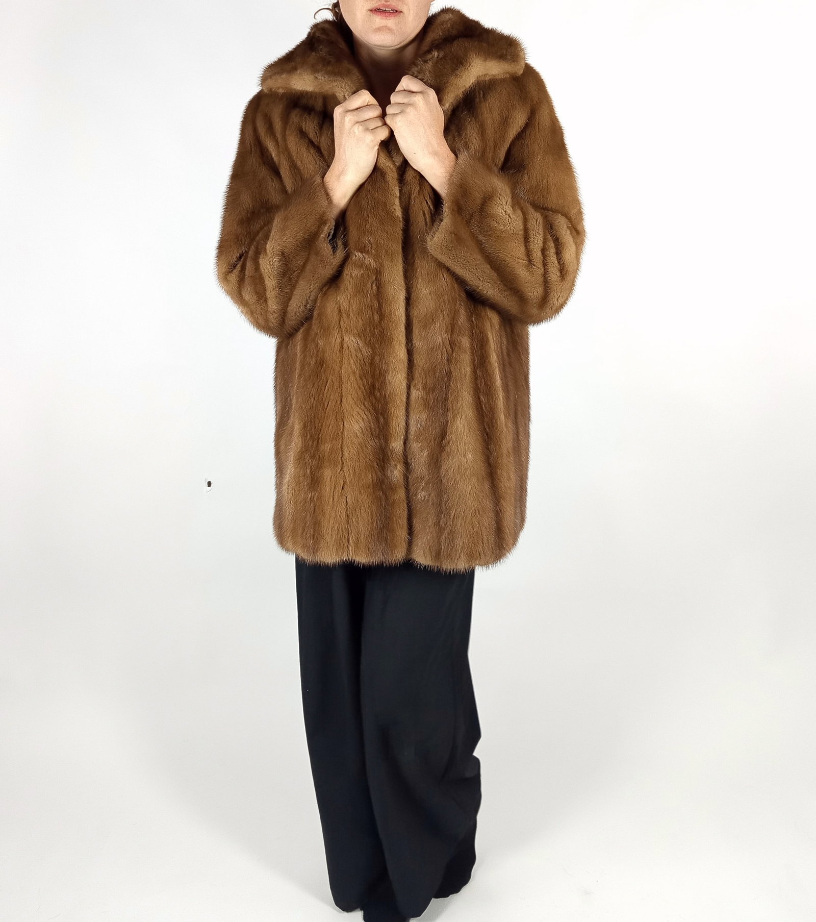 LIGHT BROWN MINK JACKET EU: L ; US: 16 - 8