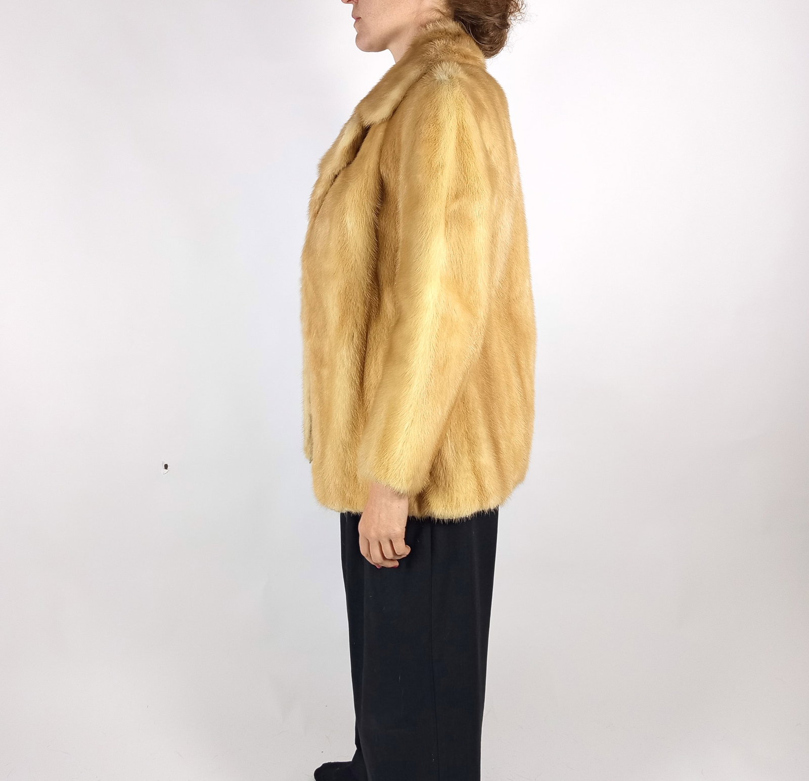 CREAM MINK FUR JACKET EU: S ; US: 6 - 6