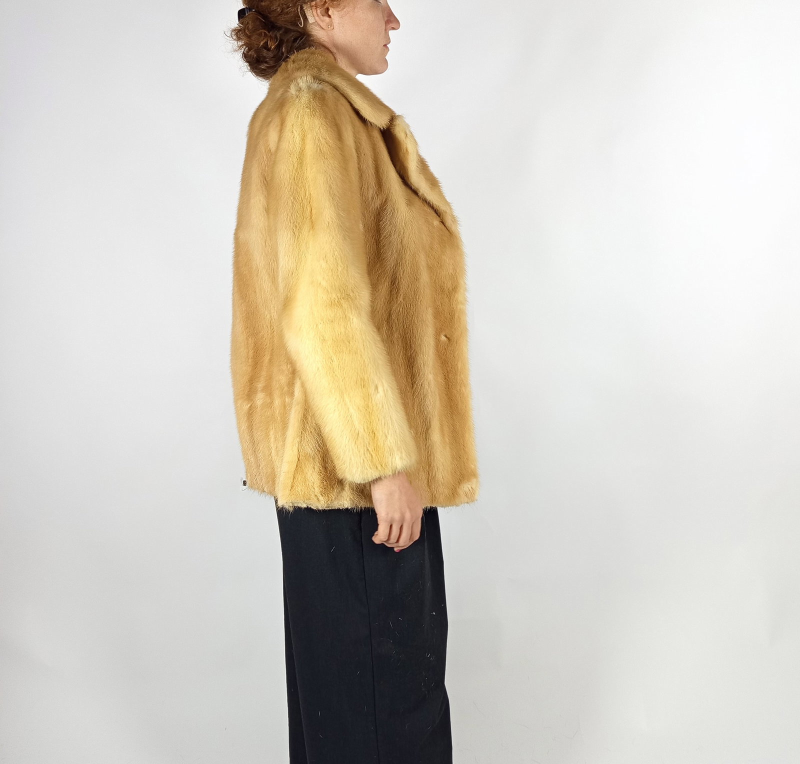 CREAM MINK FUR JACKET EU: S ; US: 6 - 9