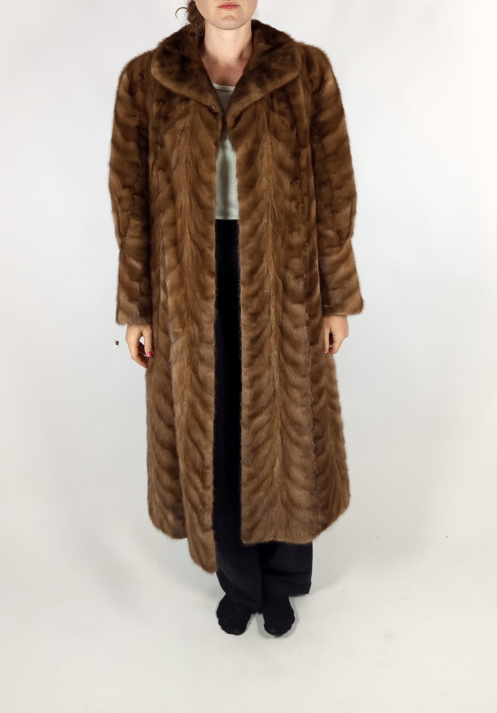 LIGHT BROWN MINK COAT EU: L ; US: 16 - 6
