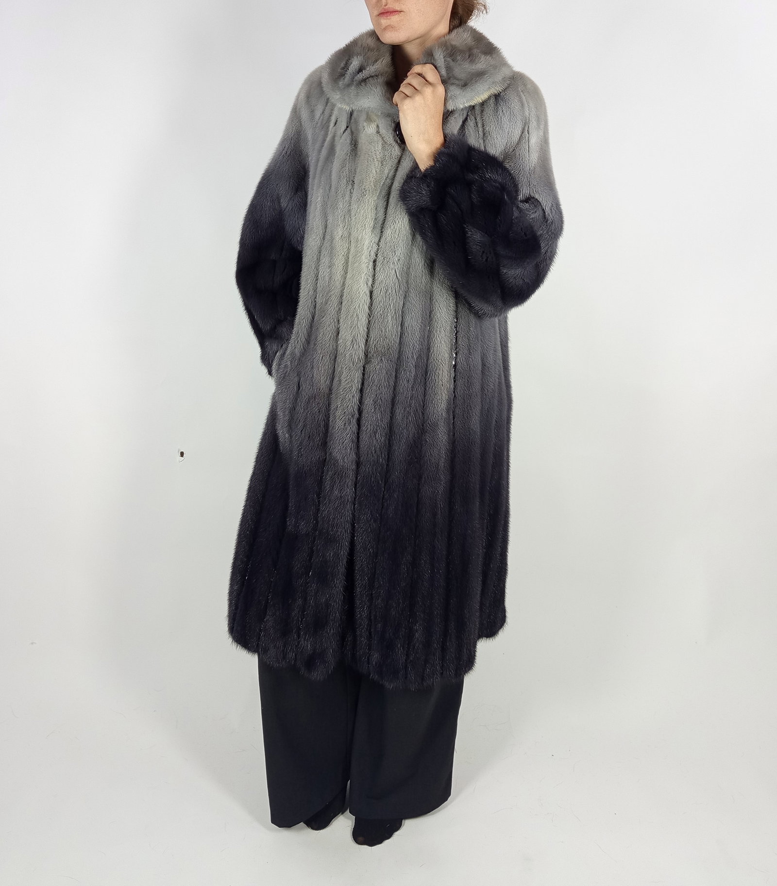 DEGRADE MINK FUR COAT SNAKE SKIN PANELS EU: L ; US: 16 - 9