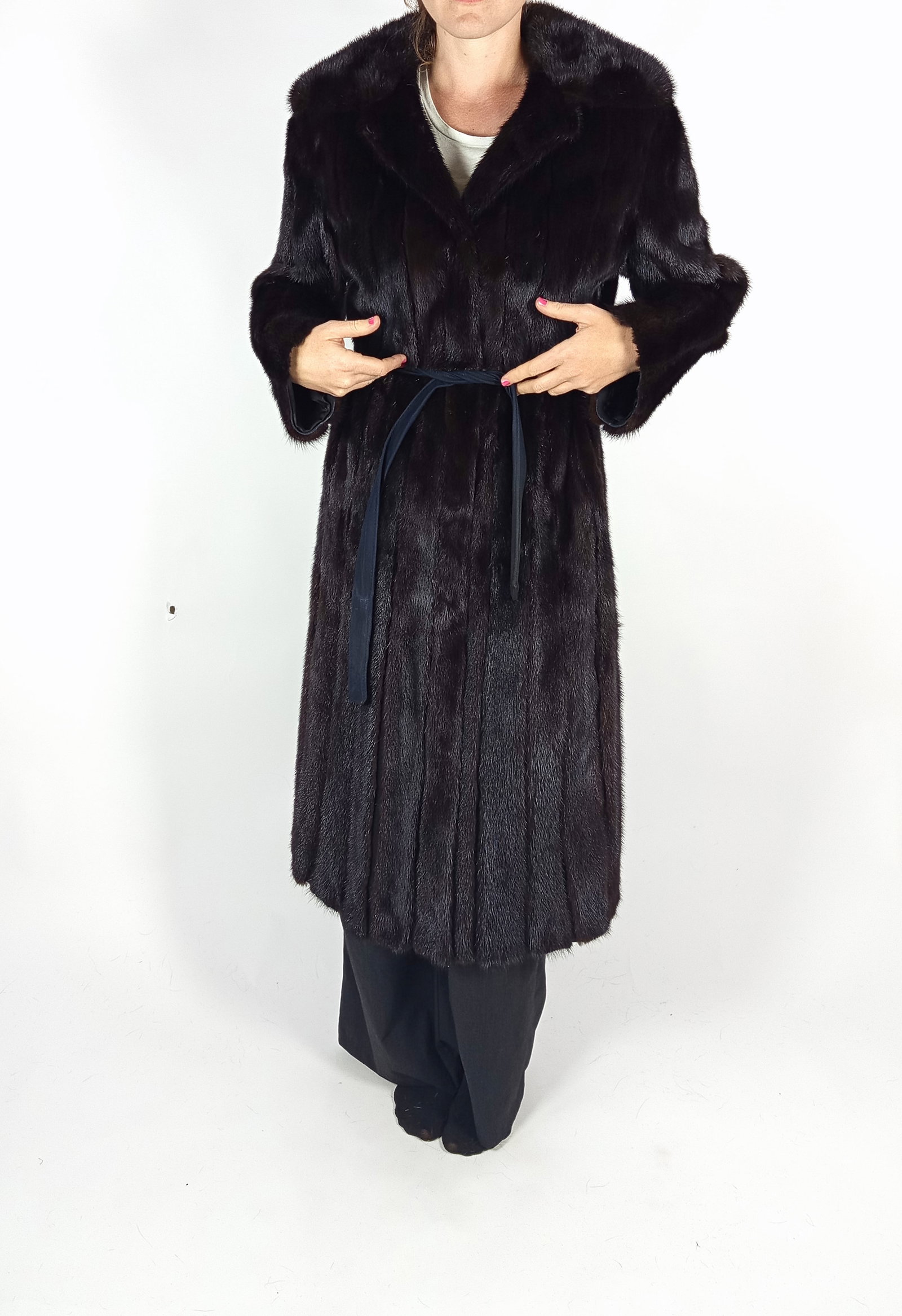 SAGA MAHOGANY MINK FUR COAT EU: L ; US: 16 - 11