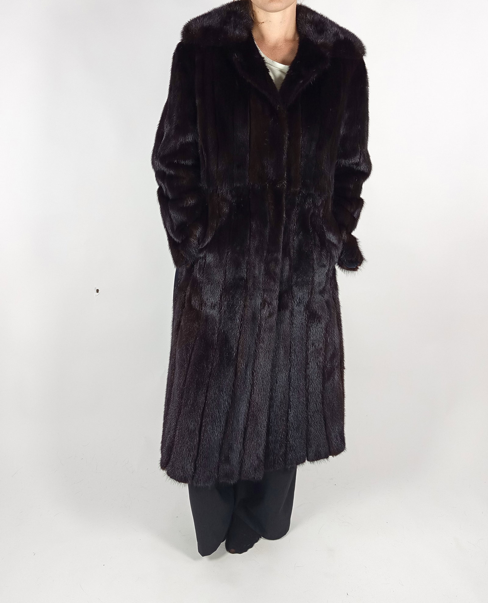 SAGA MAHOGANY MINK FUR COAT EU: L ; US: 16 - 13