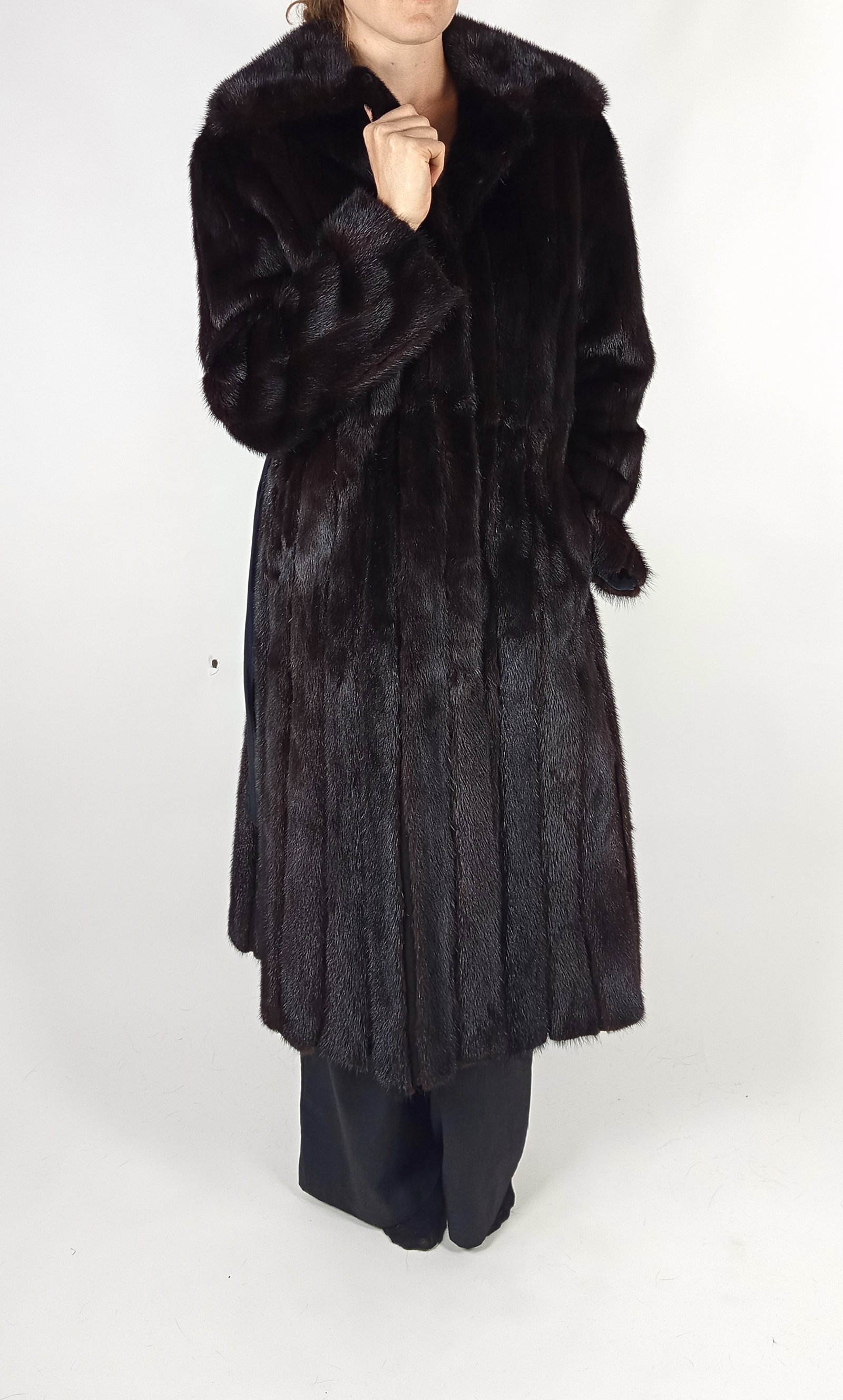 SAGA MAHOGANY MINK FUR COAT EU: L ; US: 16 - 2