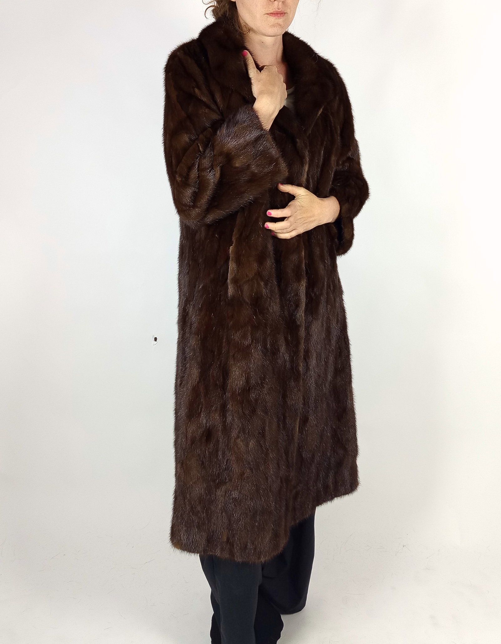 DARK BROWN MINK COAT EU: M ; US: 12 - 10