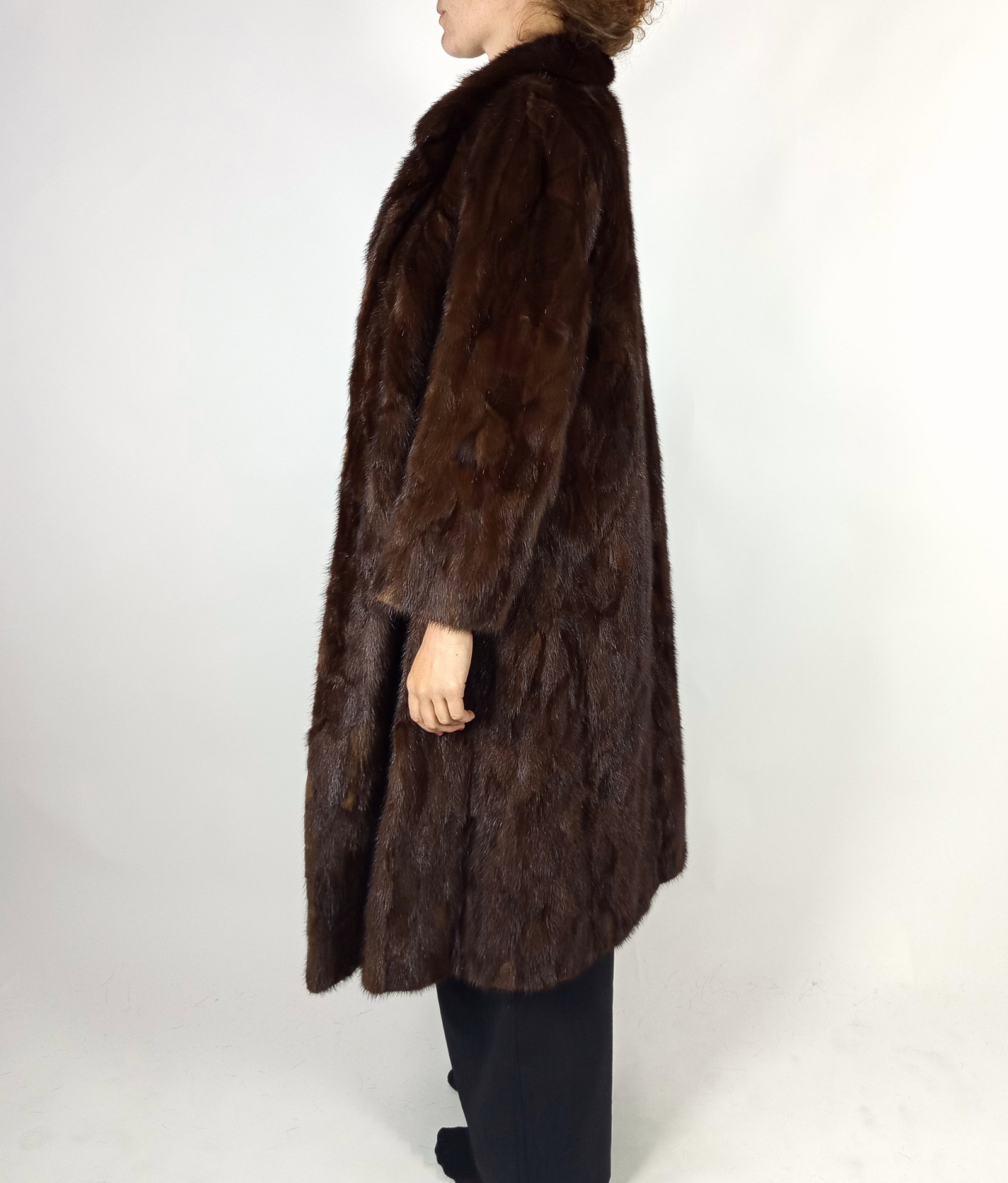 DARK BROWN MINK COAT EU: M ; US: 12 - 3