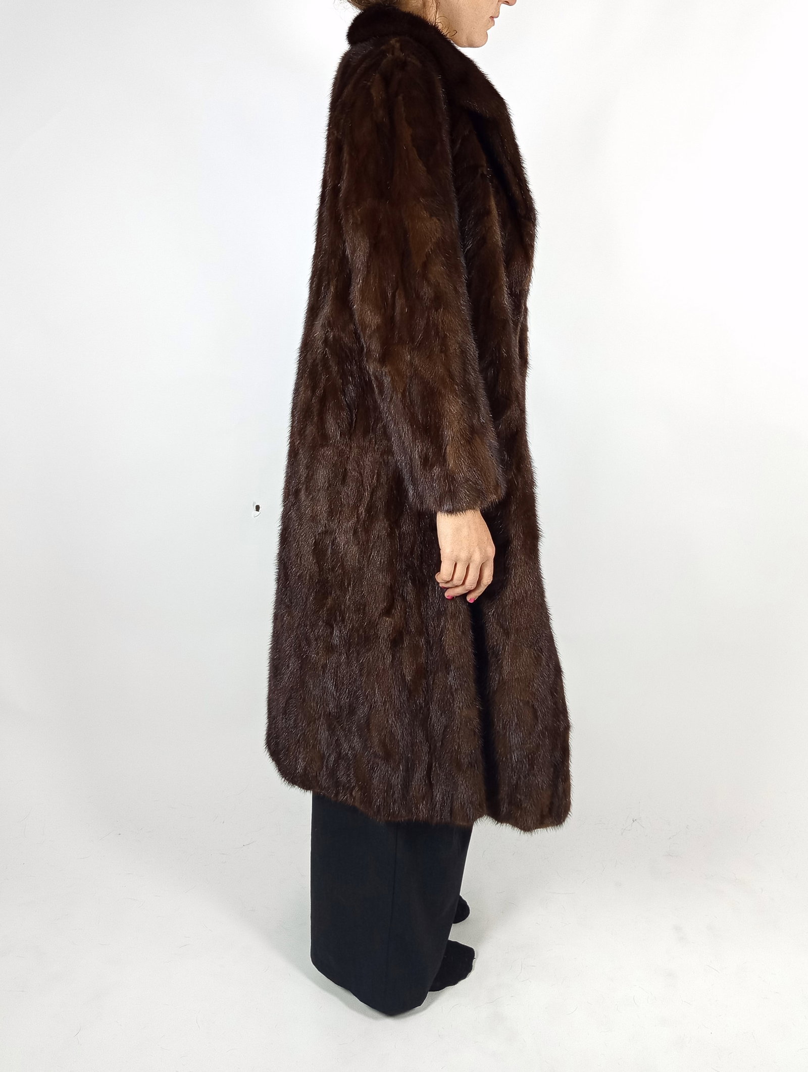 DARK BROWN MINK COAT EU: M ; US: 12 - 6
