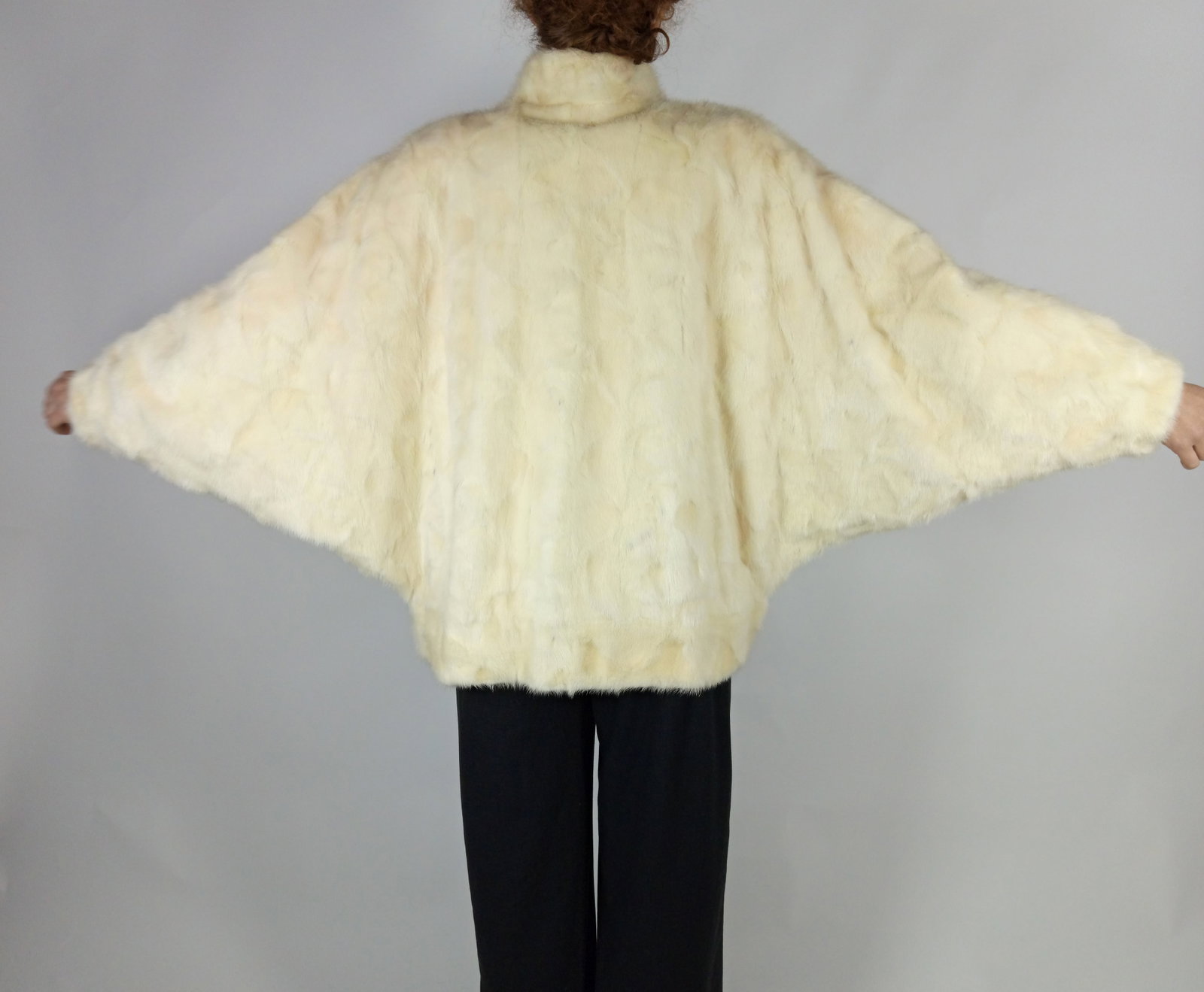 OFWHITE BOMBER MINK JACKET EU: XXL ; US: 24 - 6