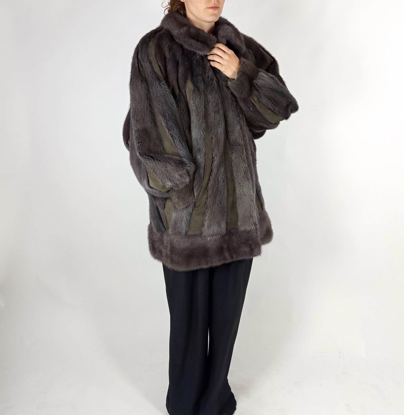 GREY MINK BOMBER JACKET EU: XXL ; US: 24 - 13