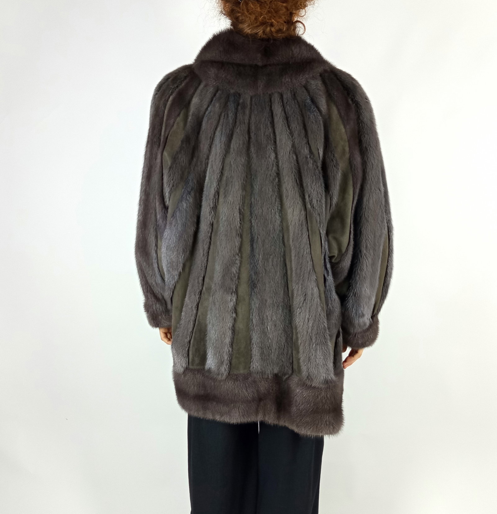 GREY MINK BOMBER JACKET EU: XXL ; US: 24 - 4