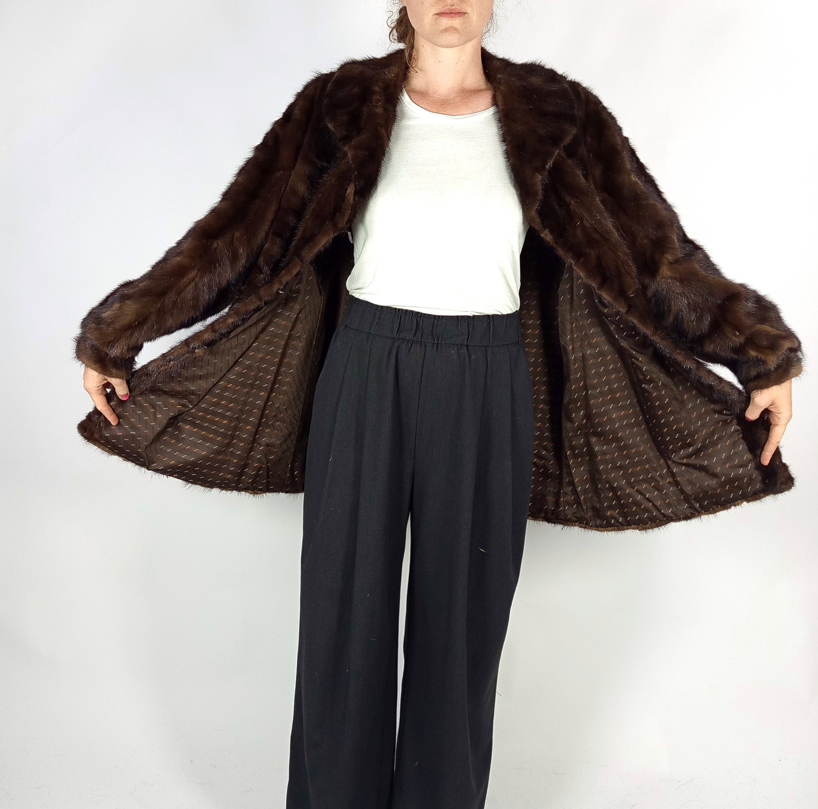BROWN MINK FUR JACKET EU: XL ; US: 20 - 7