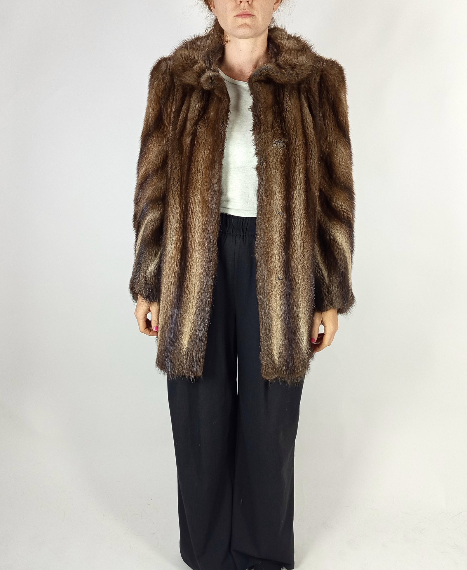 BISAM FUR AJCKET EU: XL ; US: 18 - 2