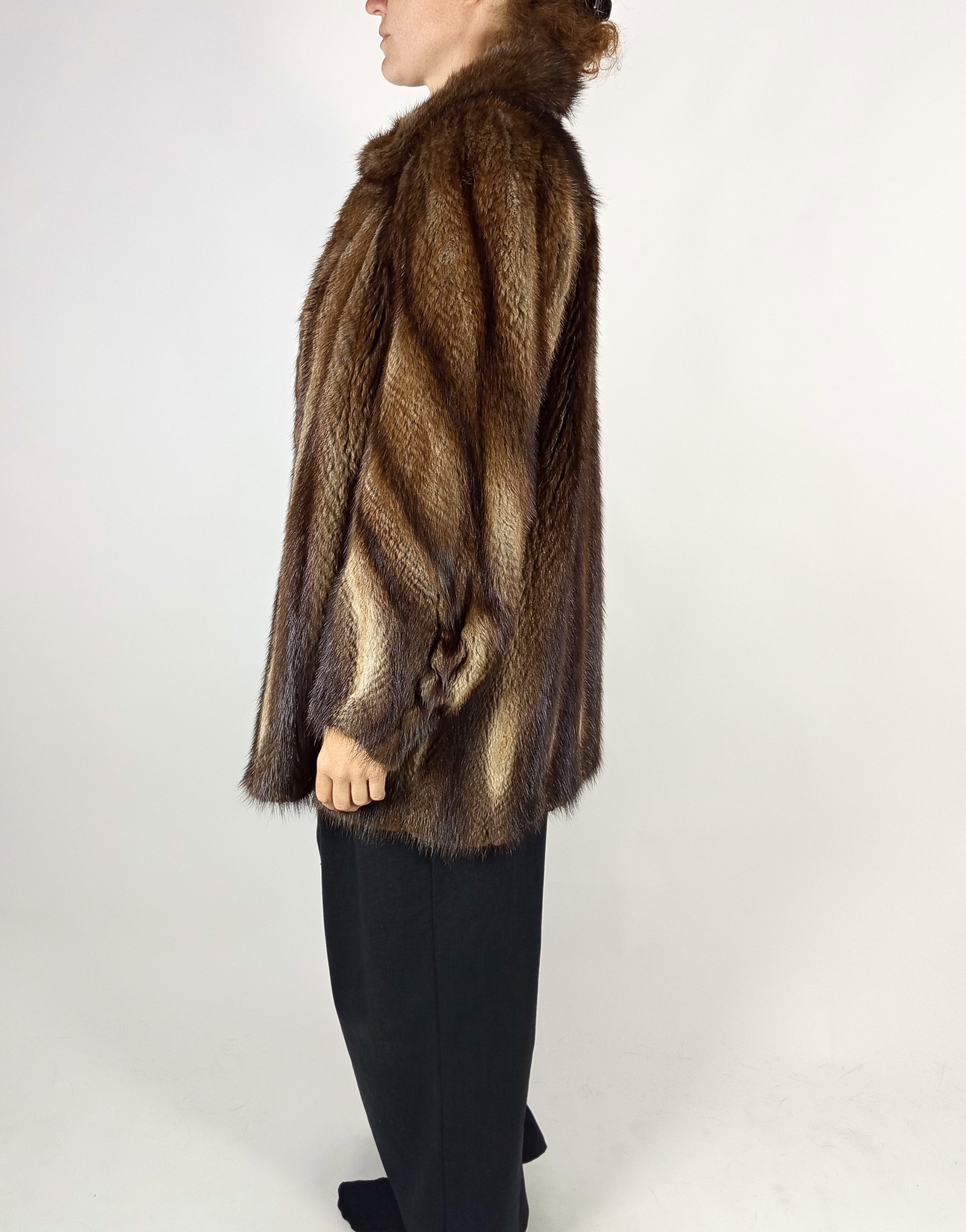 BISAM FUR AJCKET EU: XL ; US: 18 - 3