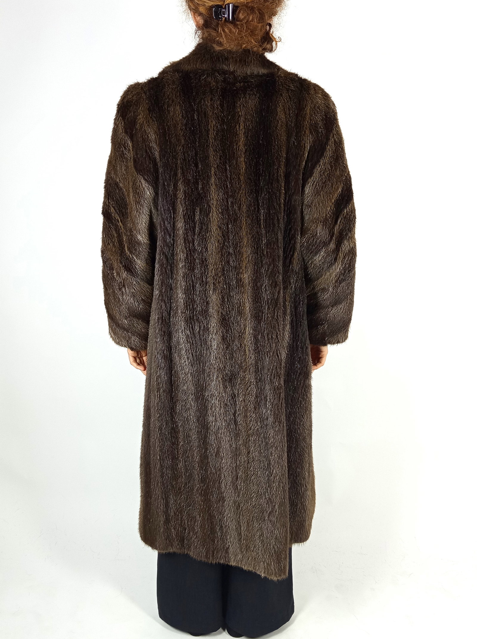 NUTRIA FUR COAT EU: L ; US: 16 - 7