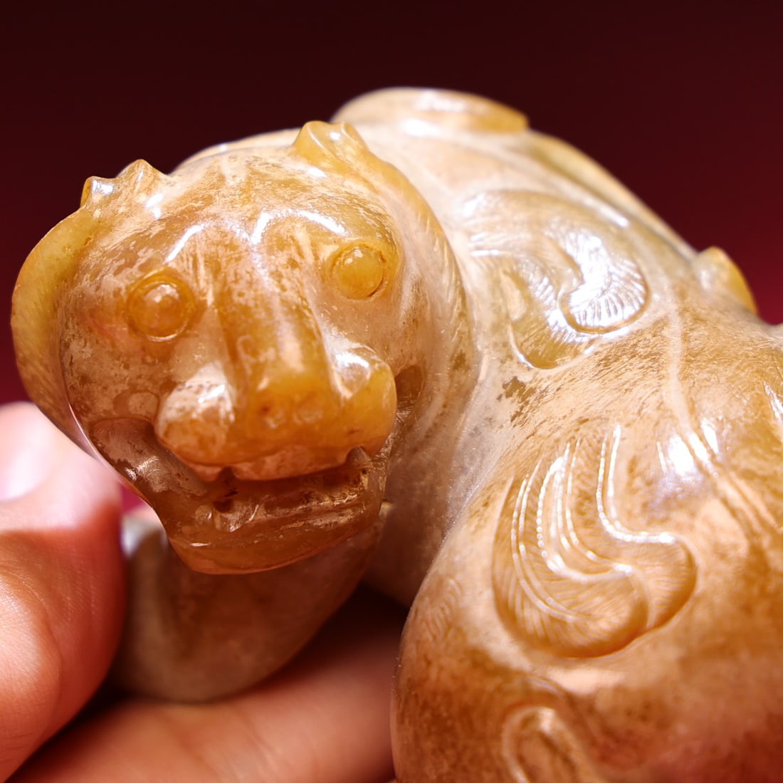 Old Hetian Jade Lucky Beast Statue - 2