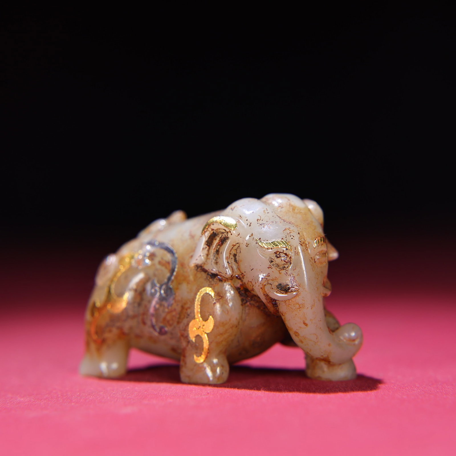 Old Hetian Jade Inlay Gold Silver Elephant Statue: Title: Old Hetian Jade Dragon Pendant Date/Period: After1907 Origin: Chinese Dimension: 59x80x25(mm) 2.32x3.15x0.98(inches) Weight 0.35 lbs/157g Materials: Hetian Jade Reserve: $1,099.00 Shipping: Dom