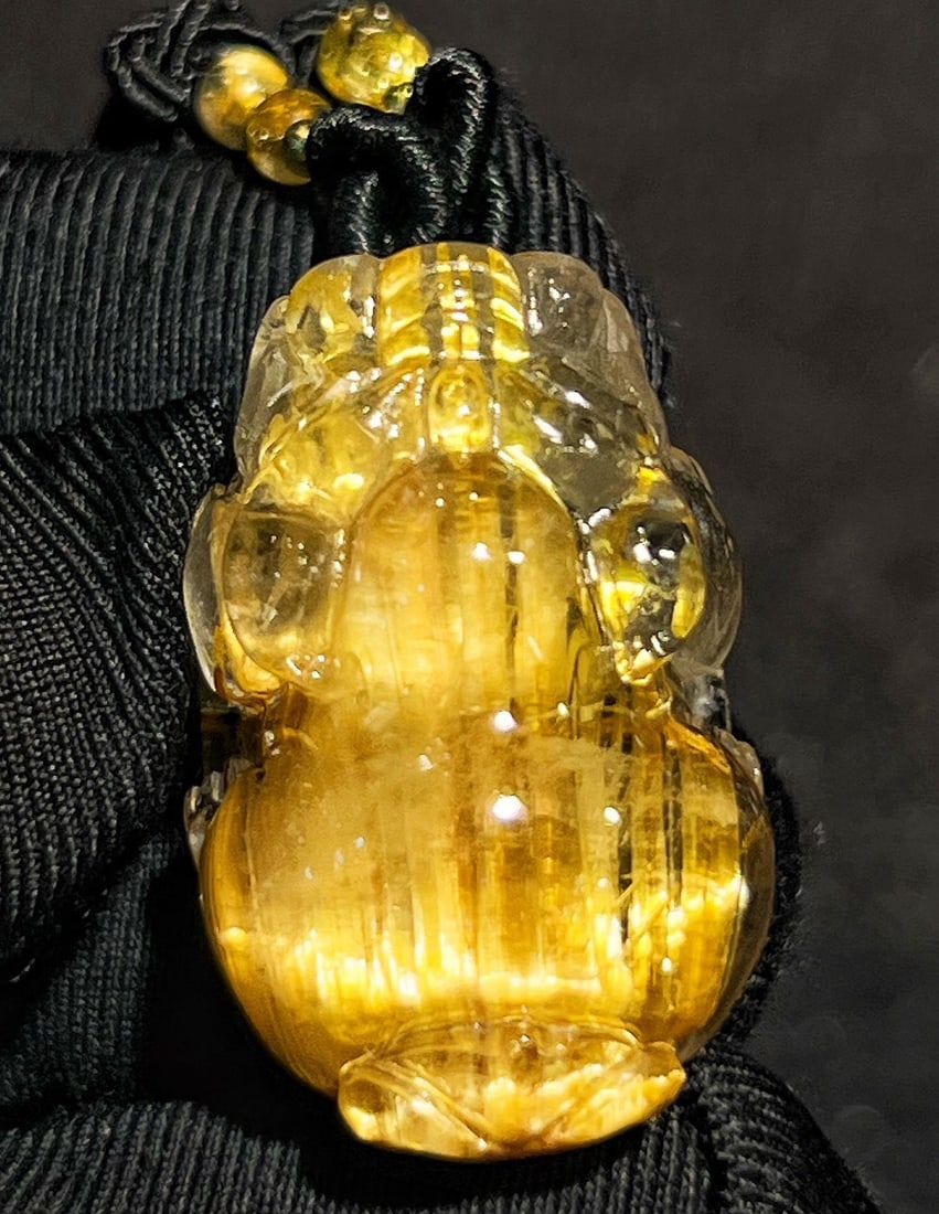 Natural Rutilated Quartz Hand Carved Pixiu Pendant: Title: Old Hetian Jade Dragon Pendant Date/Period: After1943 Origin: Chinese Dimension: 59x80x25(mm) 2.32x3.15x0.98(inches) Weight 0.35 lbs/157g Materials: Hetian Jade Reserve: $699.00 Shipping: Domes
