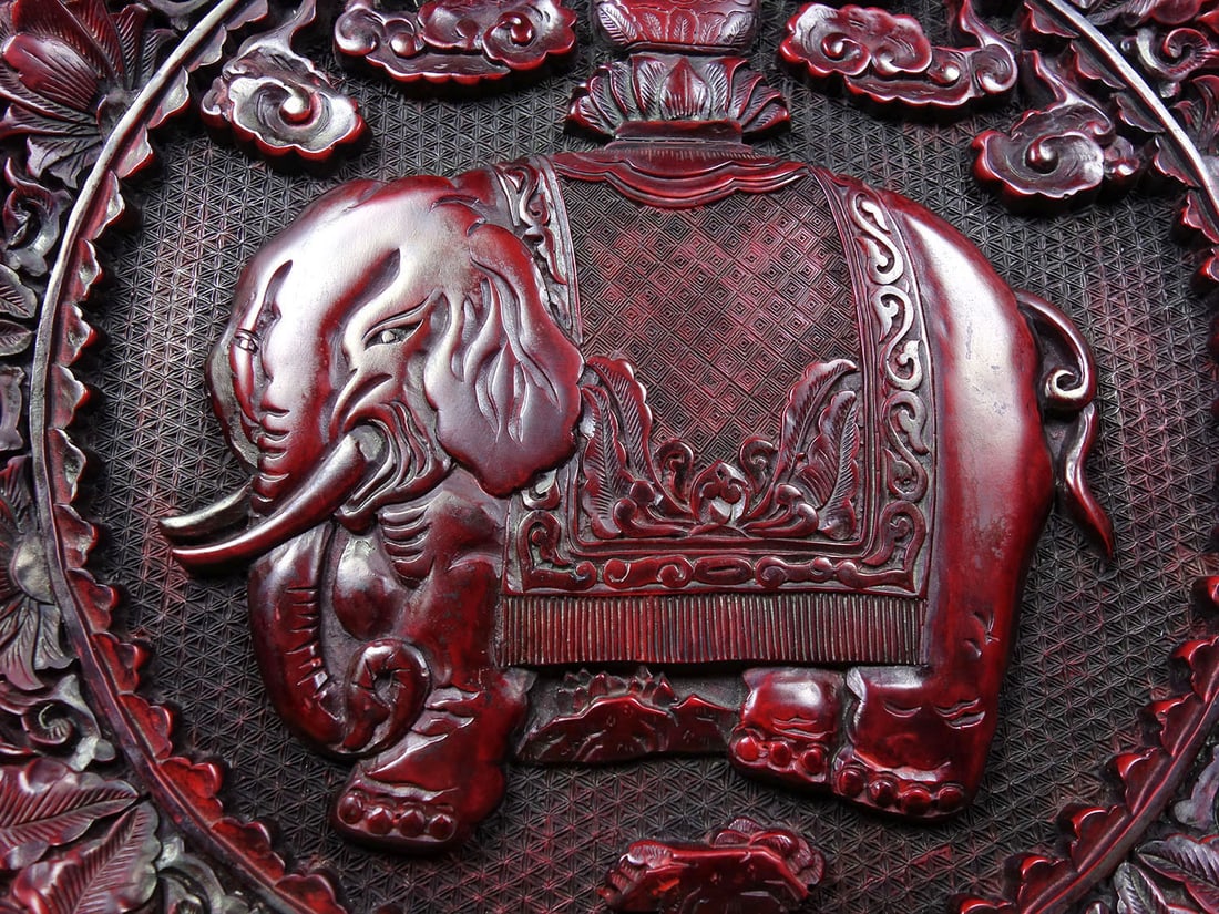 Old Red Lacquerware Carved Elephant Plate - 2