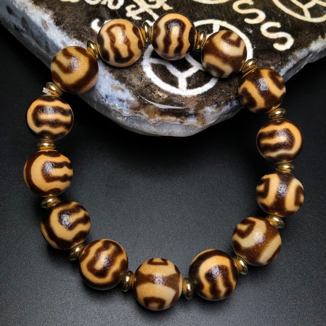 Old Tibetan DZI Agate Bracelet - 9