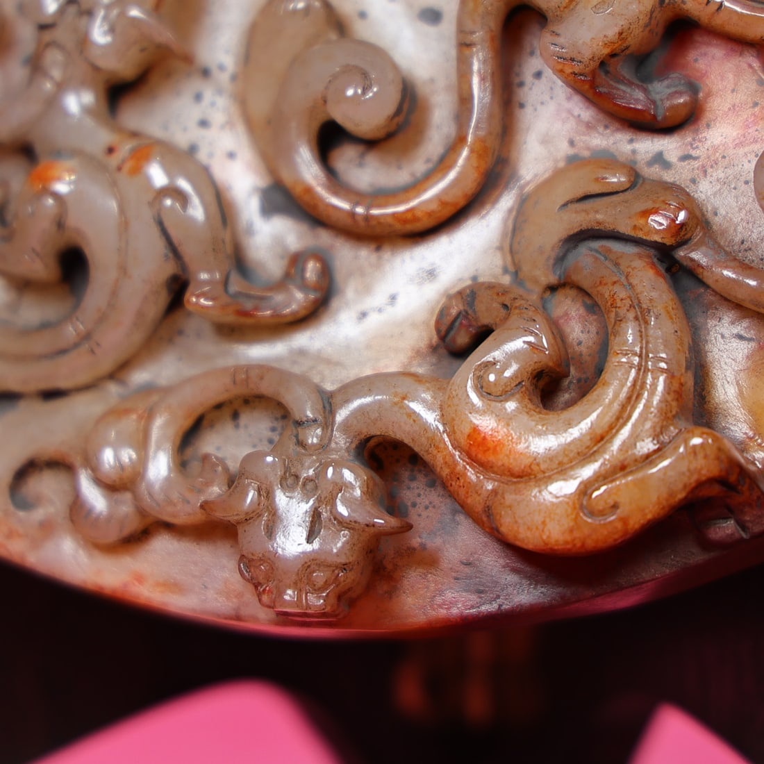 Vintage Hetian Jade Hand Carved Chi Dragon Bi Statue - 3