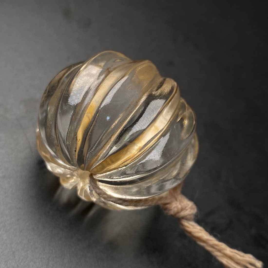 Old White Crystal pumpkin Beads Pendant: Title: Old Hetian Jade Dragon Pendant Date/Period: After1974 Origin: Chinese Dimension: 59x80x25(mm) 2.32x3.15x0.98(inches) Weight 0.35 lbs/157g Materials: Hetian Jade Reserve: $99.00 Shipping: Domest