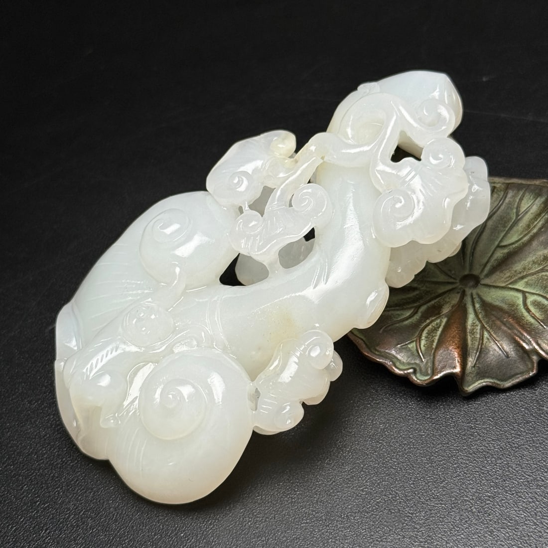 Natural Hetian Jade Carved Ruyi Statue Pendant - 3
