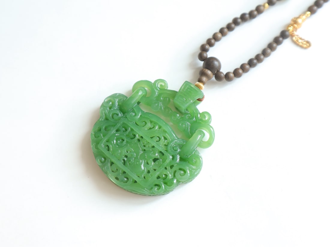 Natural Green Hetian Jade Ruyi Lock Pendant - 5