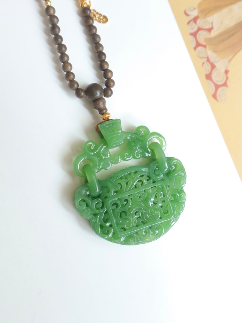 Natural Green Hetian Jade Ruyi Lock Pendant - 6