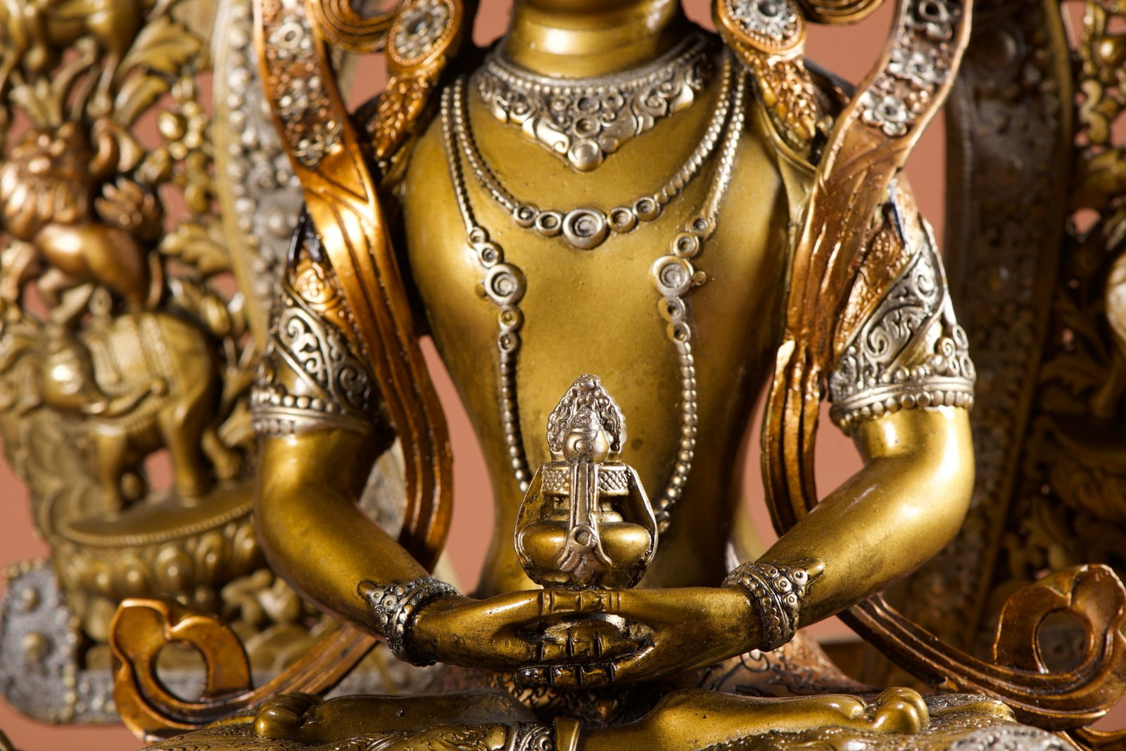 Vintage Gilt Gold Bronze Buddha Statue - 4