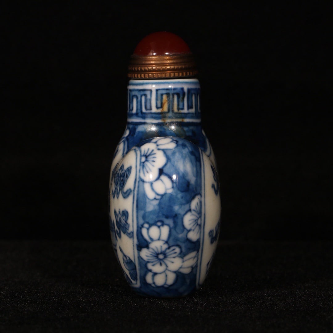 Old Blue and White Porcelain Snuff Bottle - 7