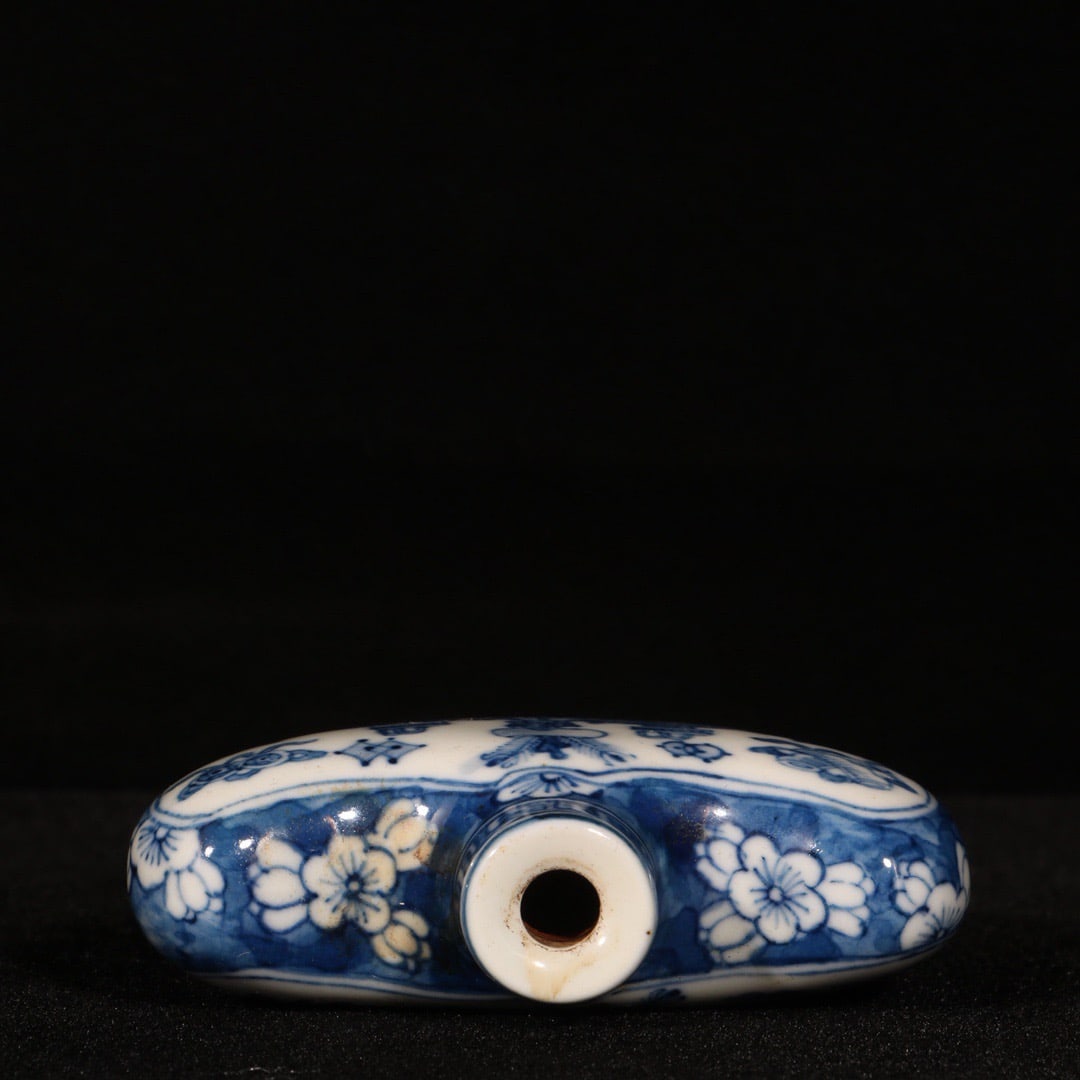 Old Blue and White Porcelain Snuff Bottle - 8