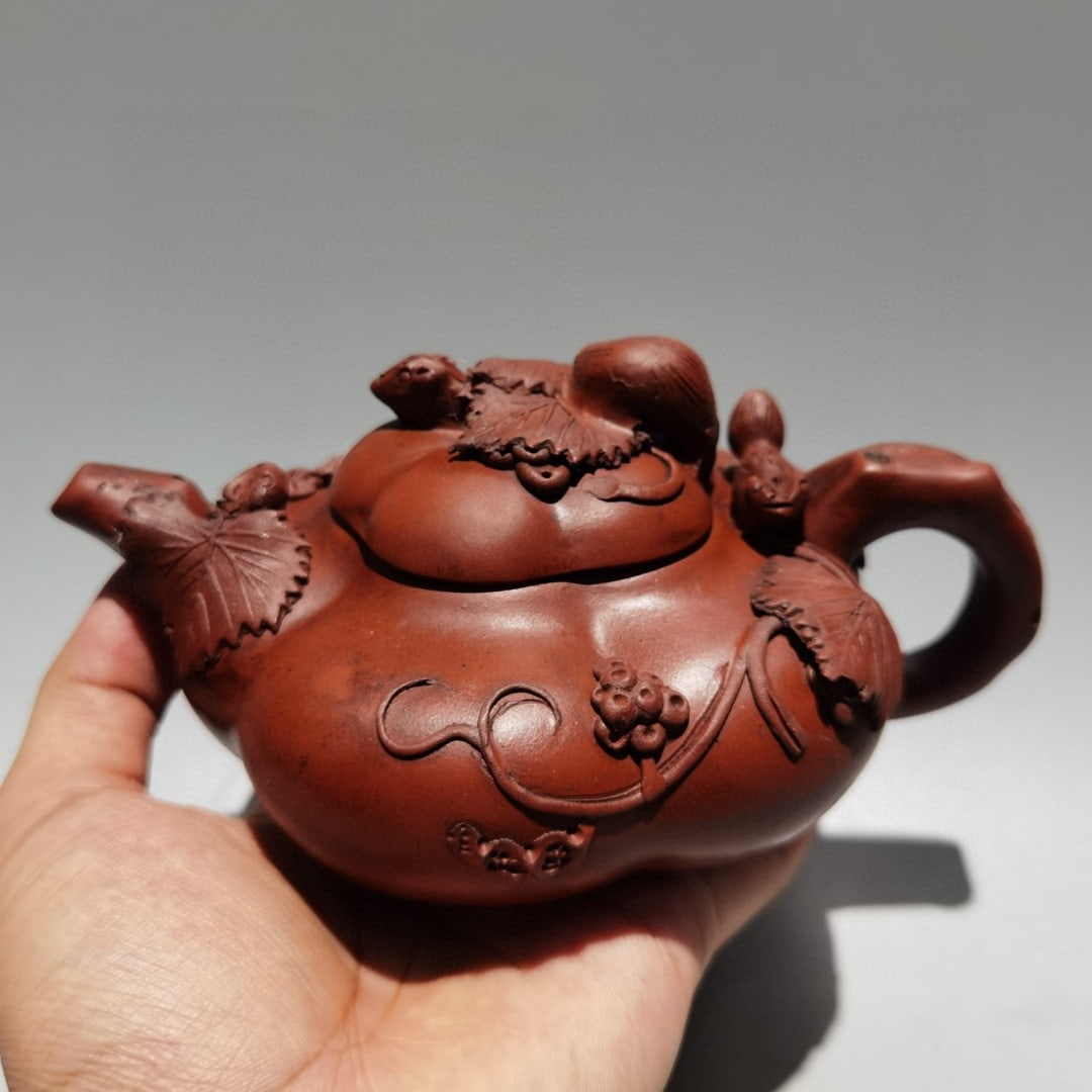 Chinese Yixing Zisha Clay Squirrel Grape Teapot: Title: Old Hetian Jade Dragon Pendant Date/Period: After2021 Origin: Chinese Dimension: 59x80x25(mm) 2.32x3.15x0.98(inches) Weight 0.35 lbs/157g Materials: Hetian Jade Reserve: $188.00 Shipping: Domes