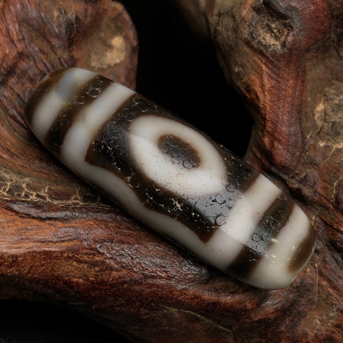 Old Tibetan Three Eyes DZI Agate Pendant - 3