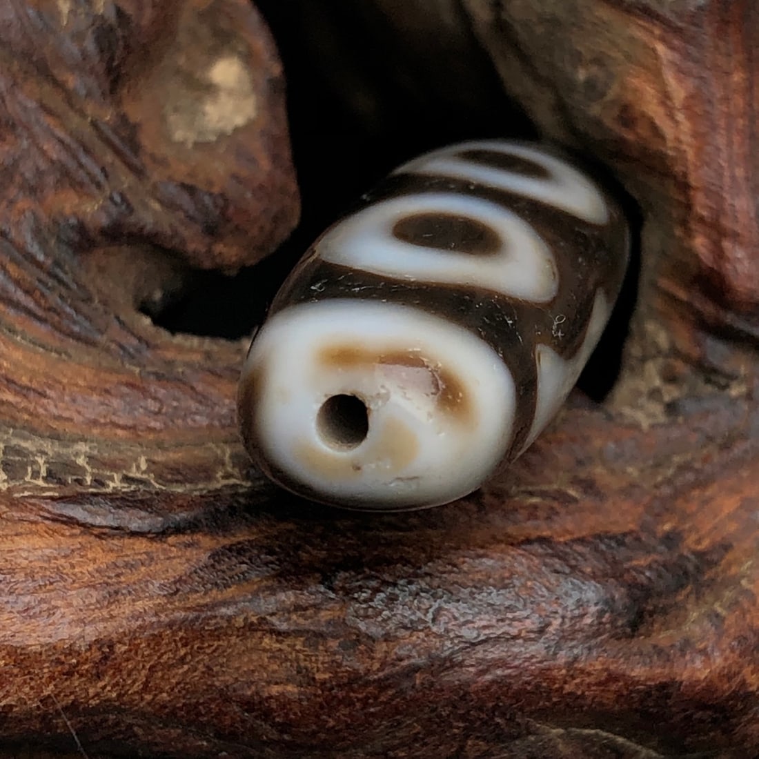 Old Tibetan Three Eyes DZI Agate Pendant - 9