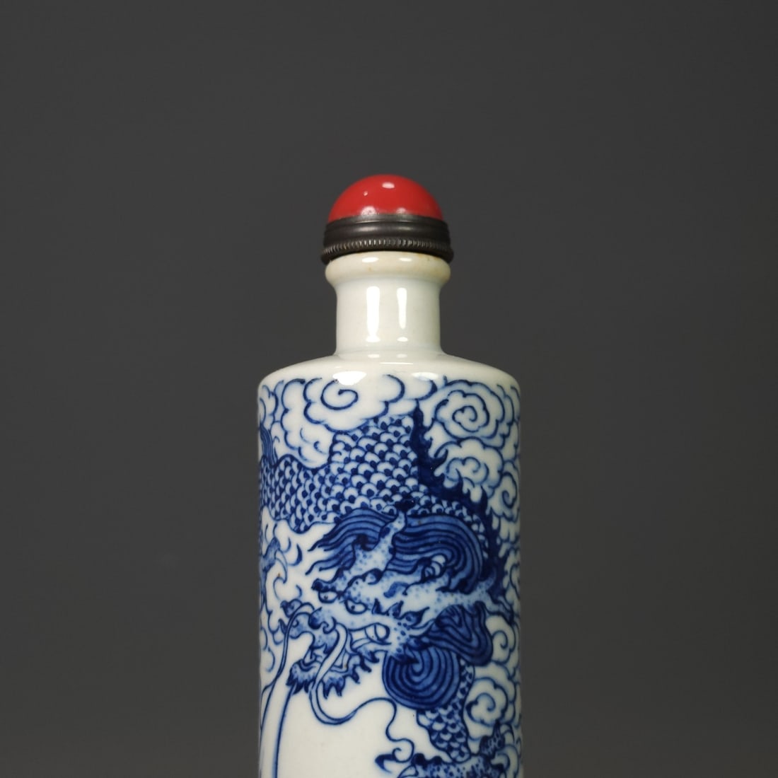 Blue and White Porcelain Dragon Design Snuff Bottle - 5