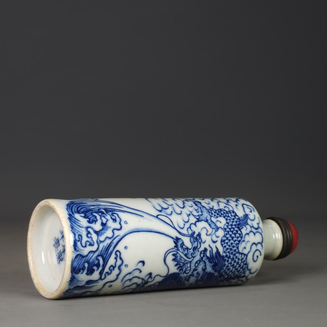 Blue and White Porcelain Dragon Design Snuff Bottle - 8
