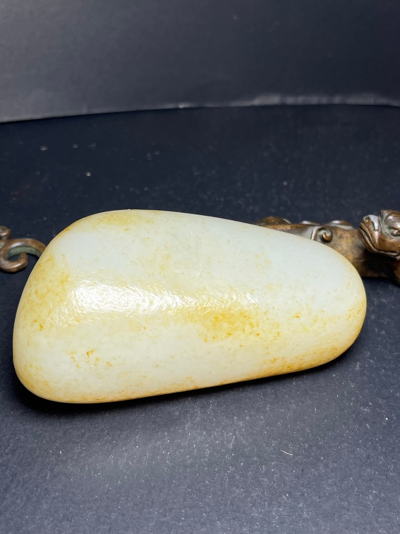 Chinese Natural Hetian Jade Original Stone Statue - 2