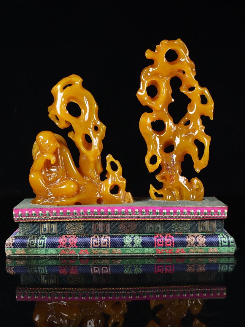 Yellow Shoushan Soapstone Hand-Carved Arhat Statue: Title: Old Hetian Jade Dragon Pendant Date/Period: After2051 Origin: Chinese Dimension: 59x80x25(mm) 2.32x3.15x0.98(inches) Weight 0.35 lbs/157g Materials: Hetian Jade Reserve: $1,299.00 Shipping: