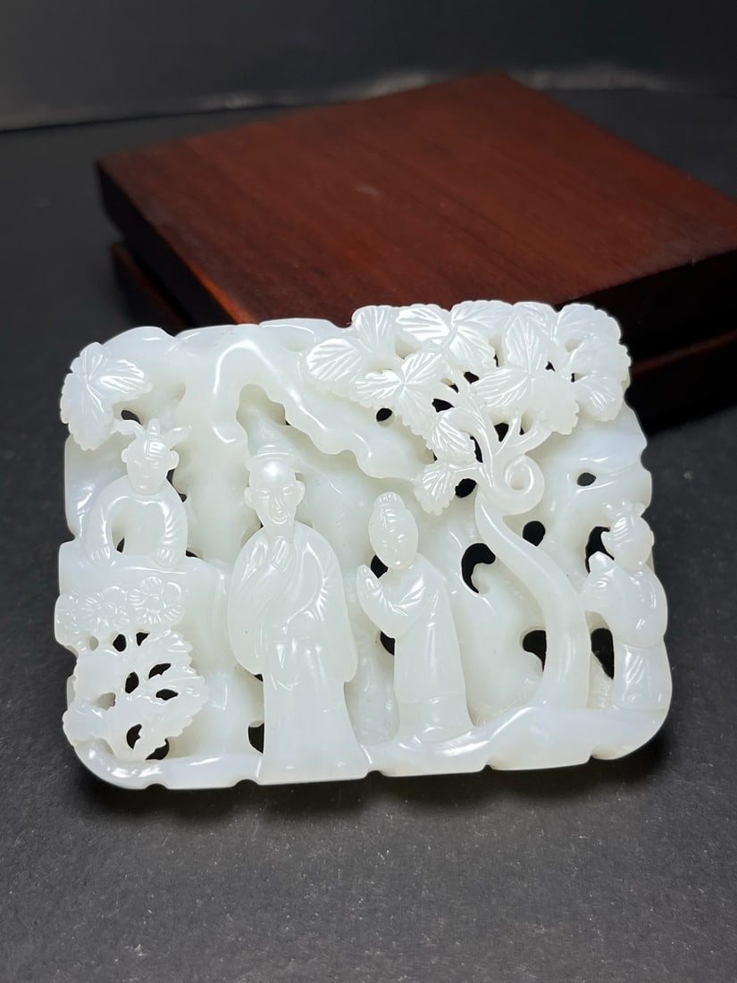 Superb White Hetian Jade Hand Carved Figure Pendant: Title: Old Hetian Jade Dragon Pendant Date/Period: After2065 Origin: Chinese Dimension: 59x80x25(mm) 2.32x3.15x0.98(inches) Weight 0.35 lbs/157g Materials: Hetian Jade Reserve: $888.00 Shipping: